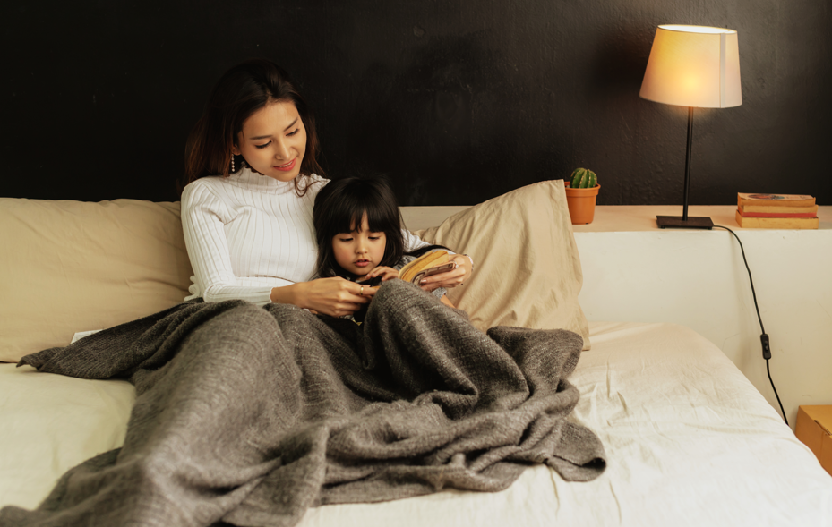 belajar tidur sendiri, tips tidur anak, anak mandiri, anak tidur sendiri, Bunda, si Kecil